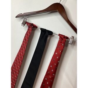 Jos A. Bank Ties Executive/ Traveler Collection‎ 100% Silk  LOT OF 3